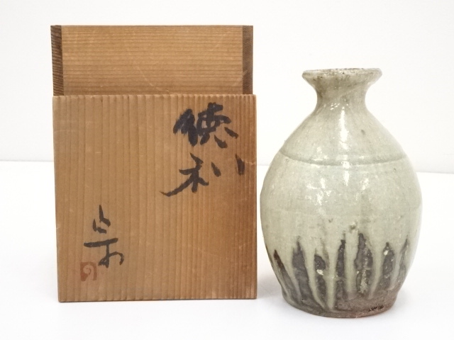 JAPANESE CERAMICS / TOKKURI (SAKE BOTTLE) / ASH GLAZE / ARTISAN WORK